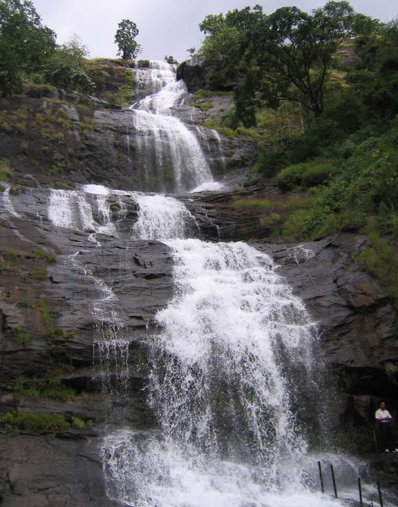 Munnar-waterfall 2